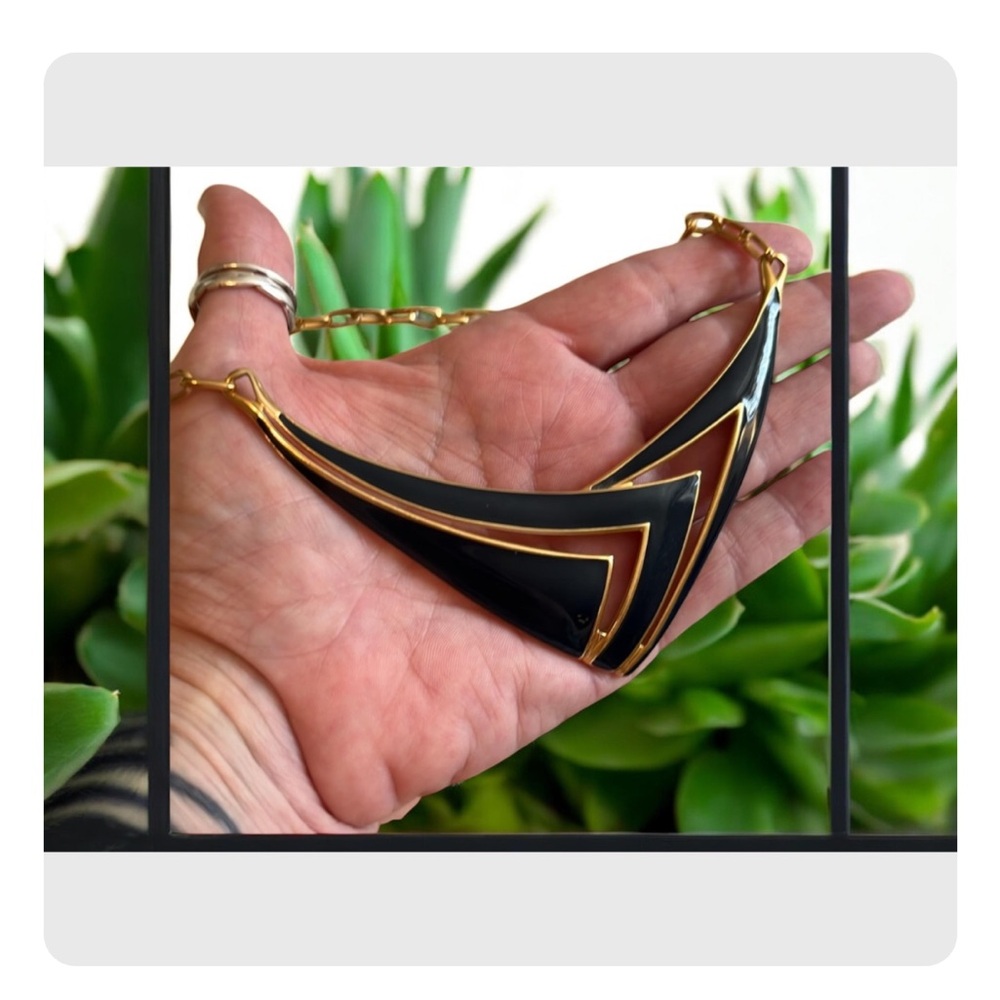 MONET Black Enamel & Gold Choker Necklace Vintage Excellent Condition - Picture 2 of 5